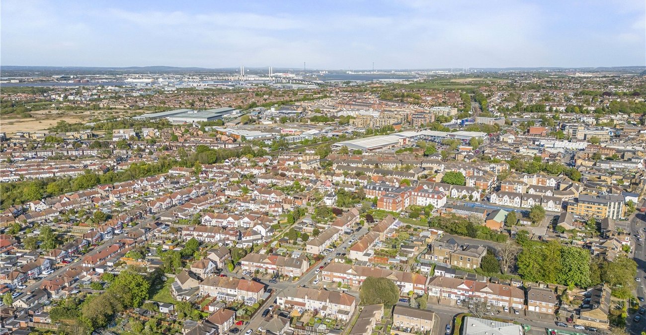 3 bedroom house for sale in Dartford | Robinson Jackson