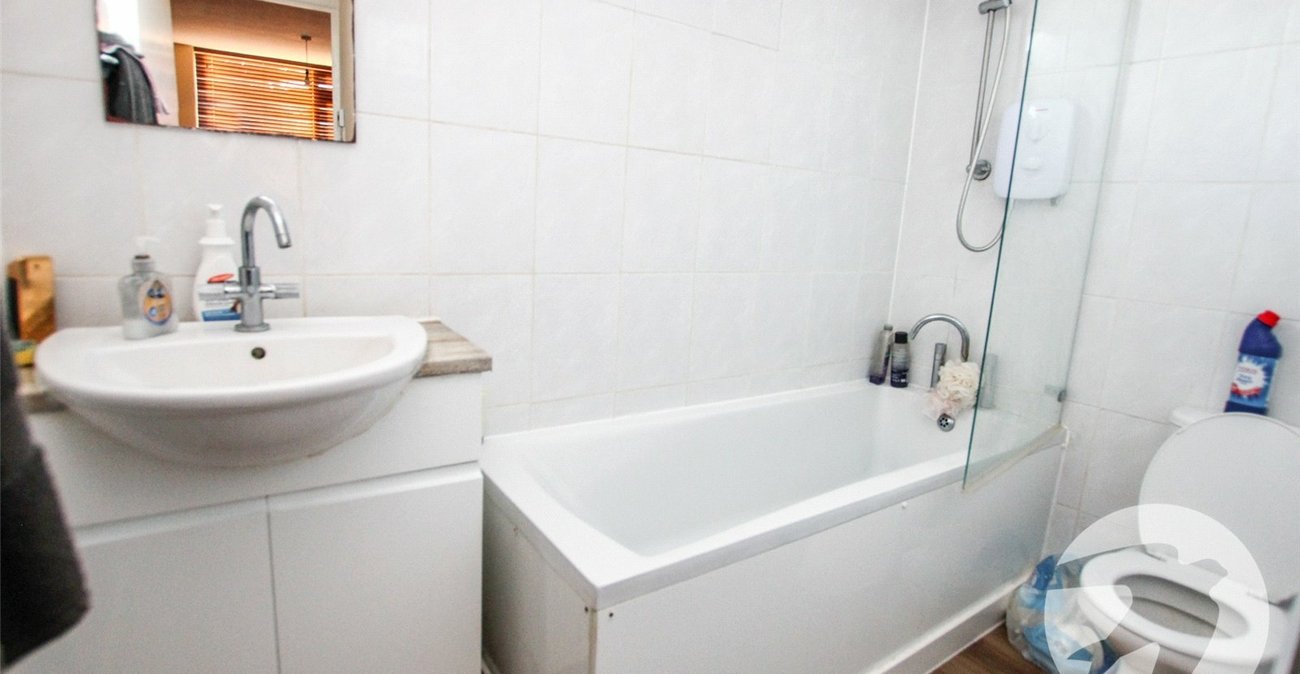 1 bedroom property for sale in London | Robinson Jackson