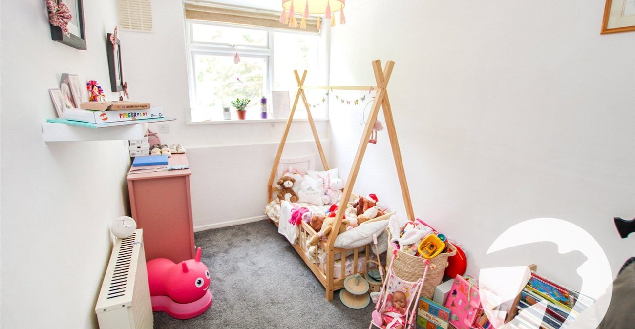 2 bedroom property for sale in London | Robinson Jackson
