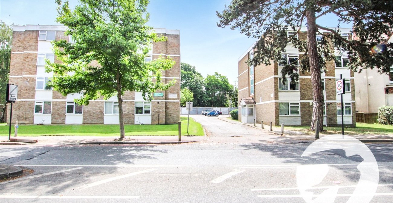 2 bedroom property for sale in London | Robinson Jackson