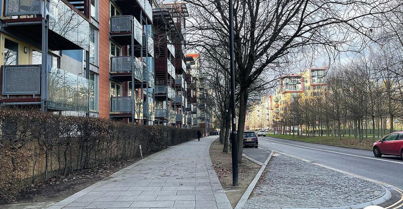 2 bedroom property for sale in London | Robinson Jackson