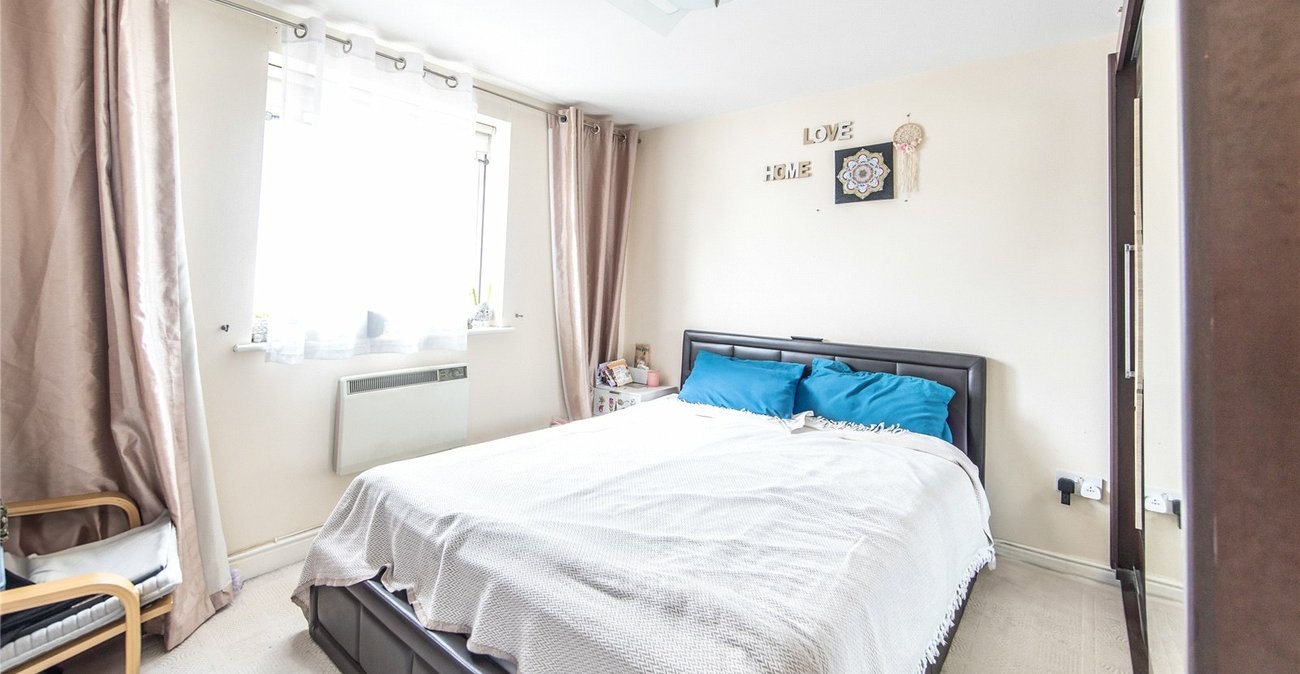 3 bedroom property for sale in Gravesend | Robinson Michael & Jackson