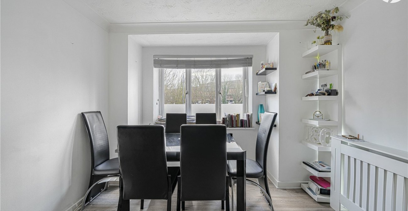 1 bedroom property for sale in Gravesend | Robinson Michael & Jackson