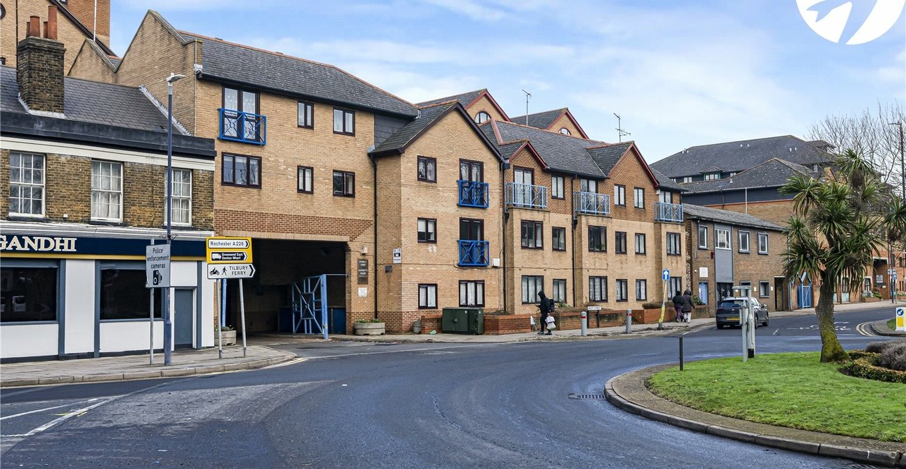1 bedroom property for sale in Gravesend | Robinson Michael & Jackson