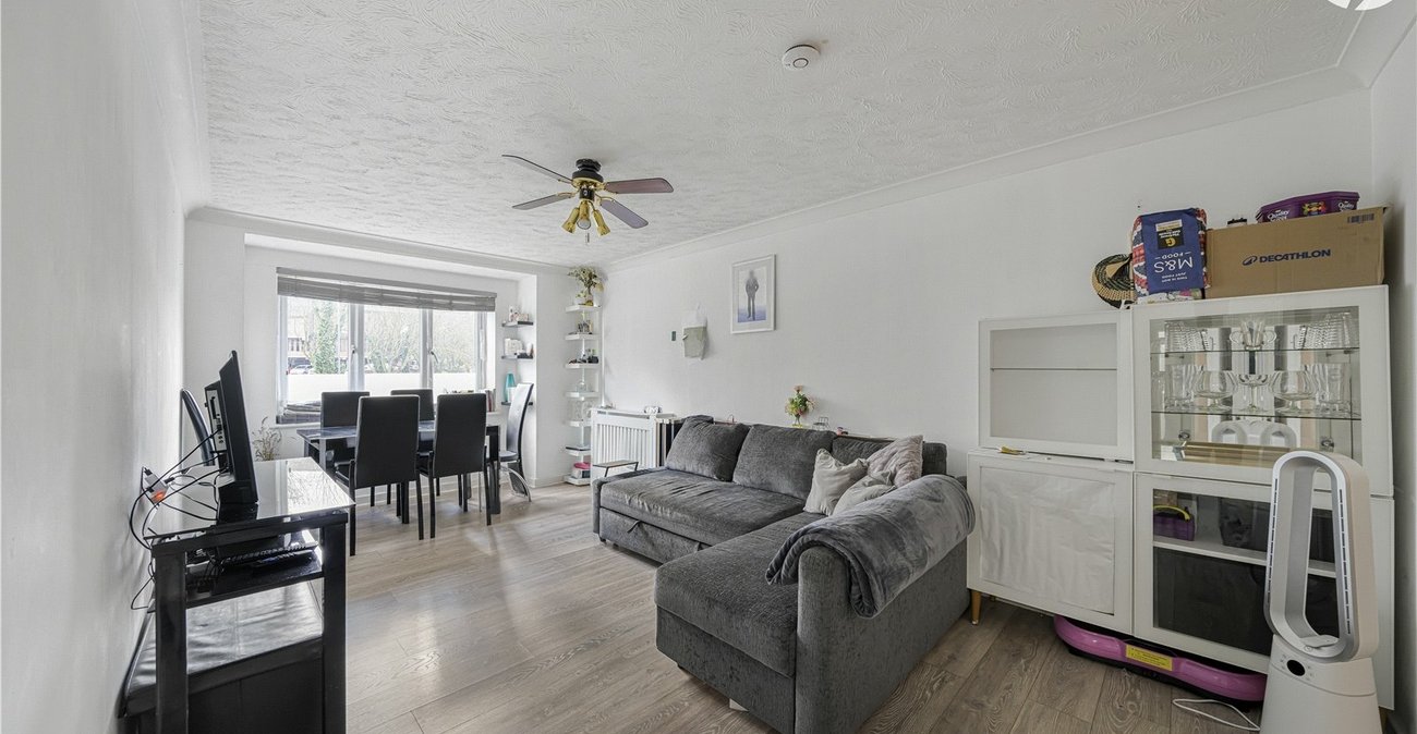 1 bedroom property for sale in Gravesend | Robinson Michael & Jackson