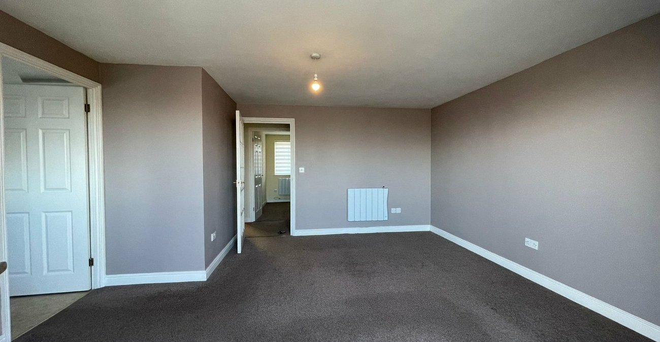 2 bedroom property for sale in Gravesend | Robinson Michael & Jackson