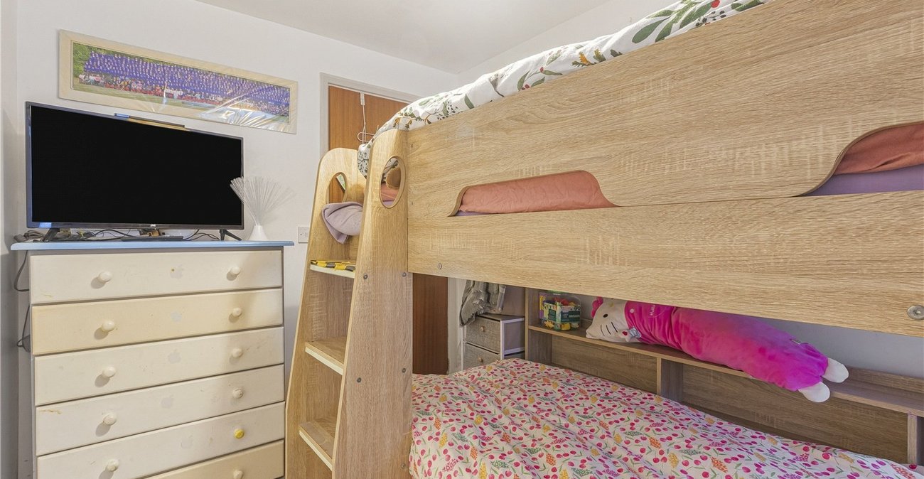 2 bedroom property for sale in Gravesend | Robinson Michael & Jackson