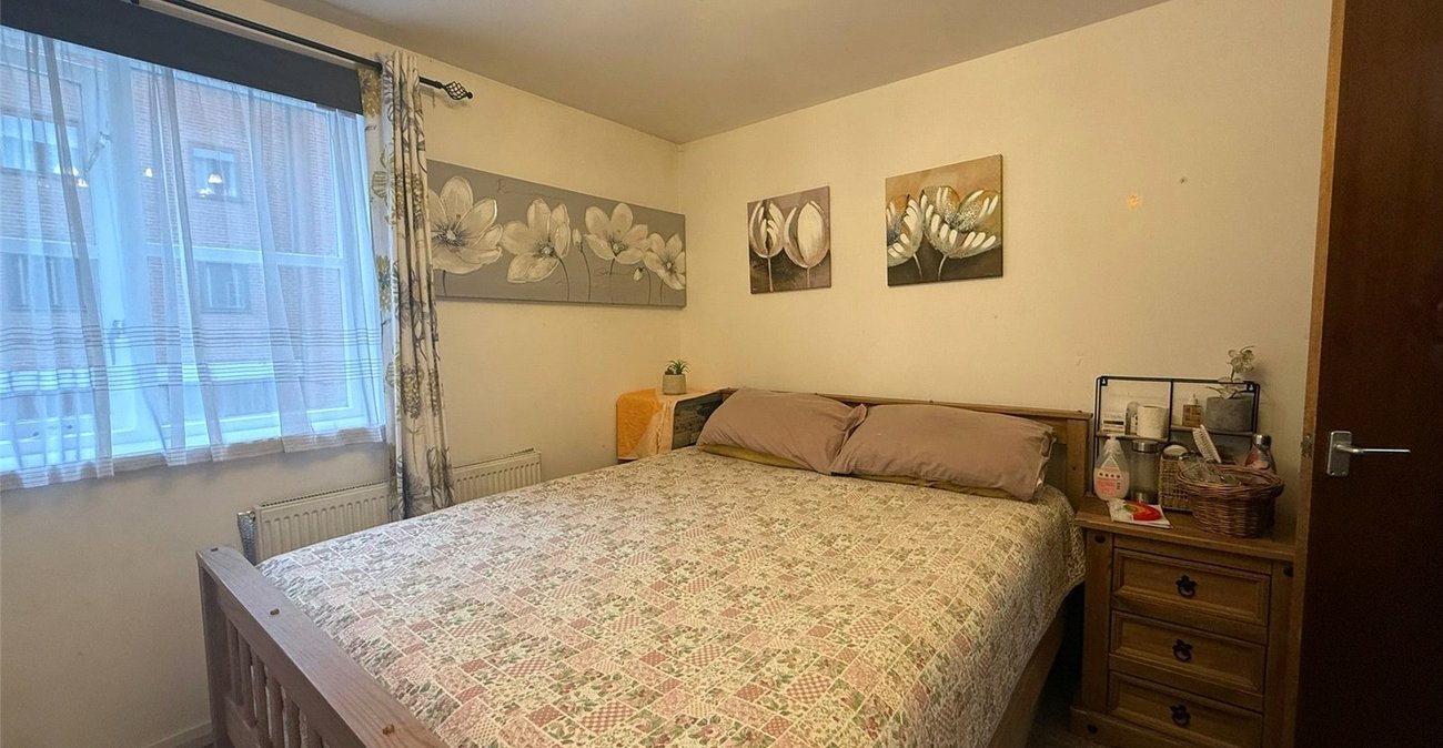 2 bedroom property for sale in Gravesend | Robinson Michael & Jackson