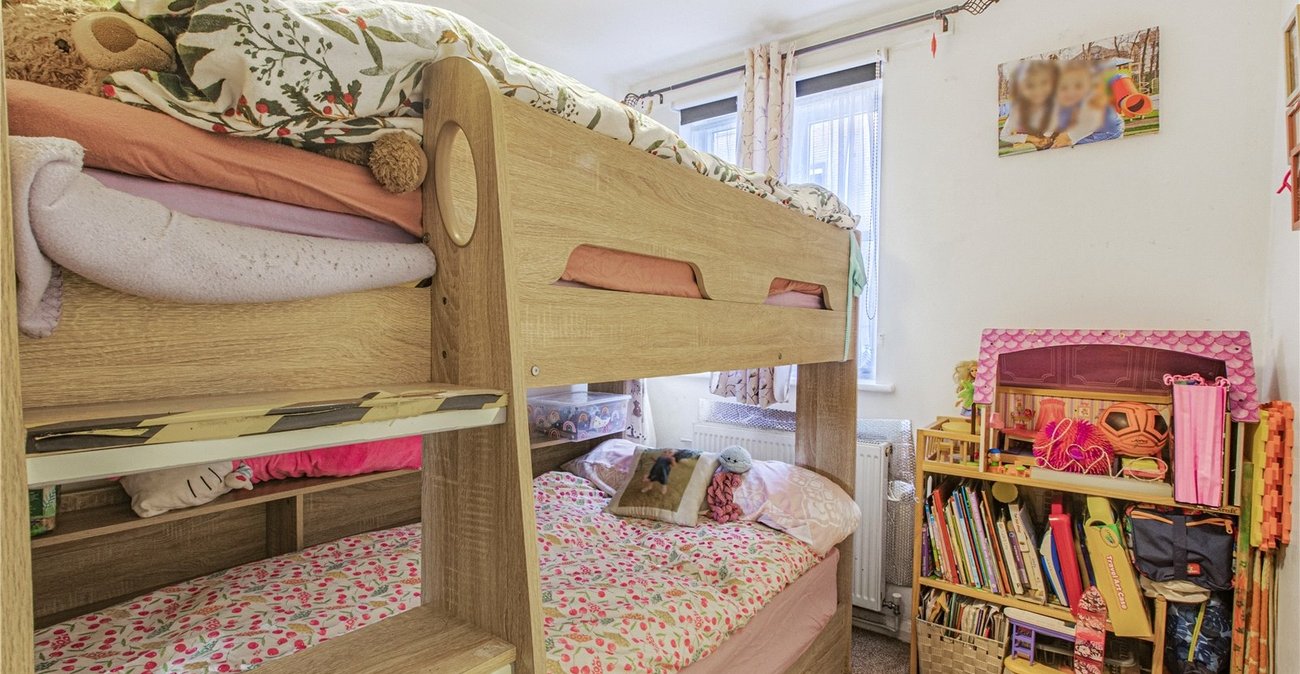 2 bedroom property for sale in Gravesend | Robinson Michael & Jackson