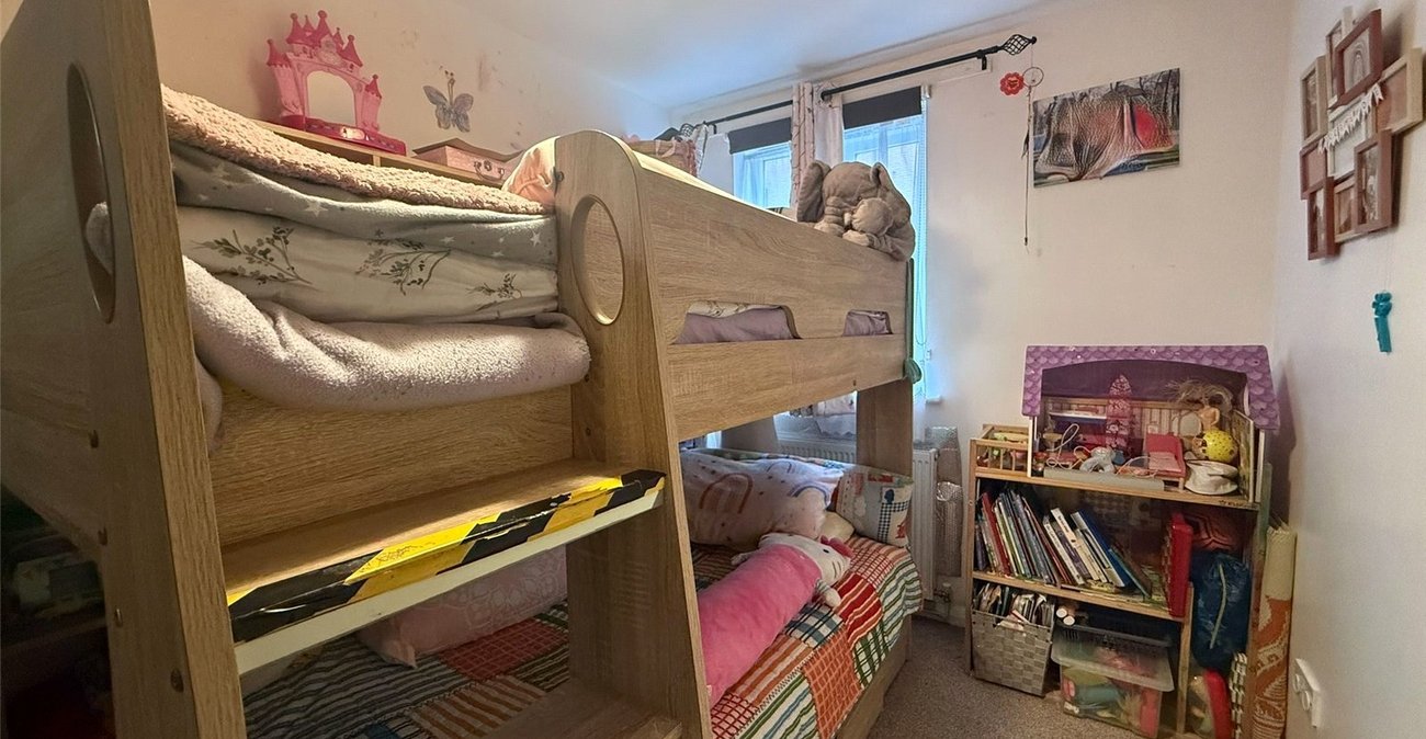 2 bedroom property for sale in Gravesend | Robinson Michael & Jackson