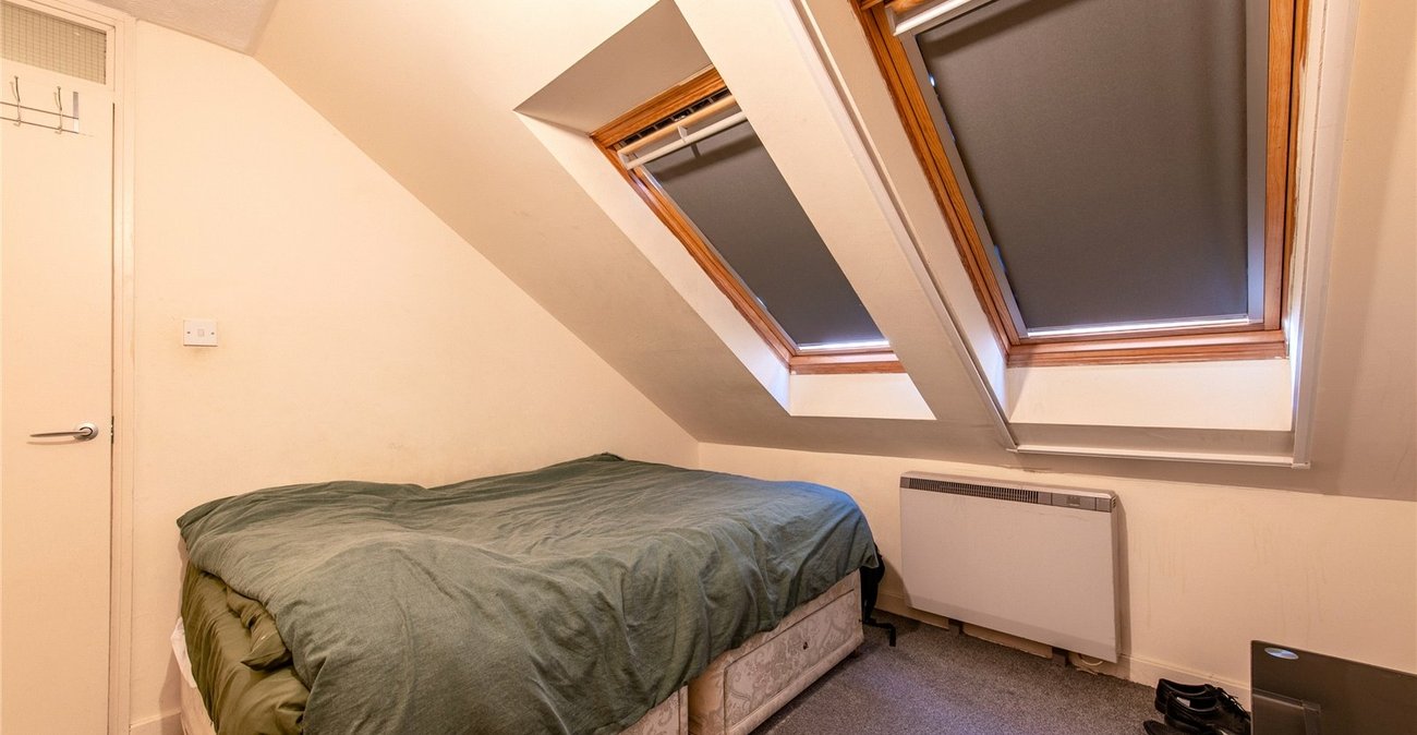 2 bedroom property for sale in Gravesend | Robinson Michael & Jackson