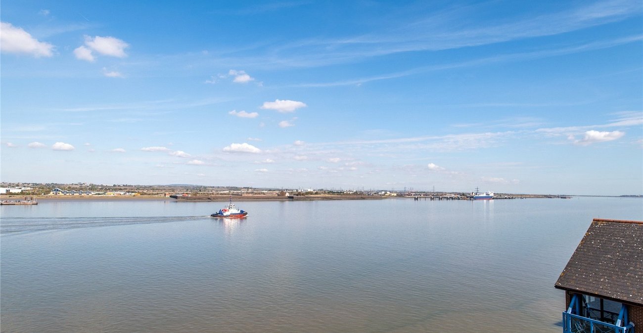 2 bedroom property for sale in Gravesend | Robinson Michael & Jackson