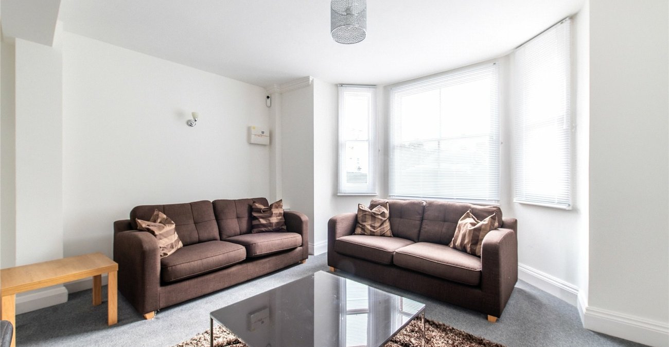 2 bedroom property for sale in Gravesend | Robinson Michael & Jackson