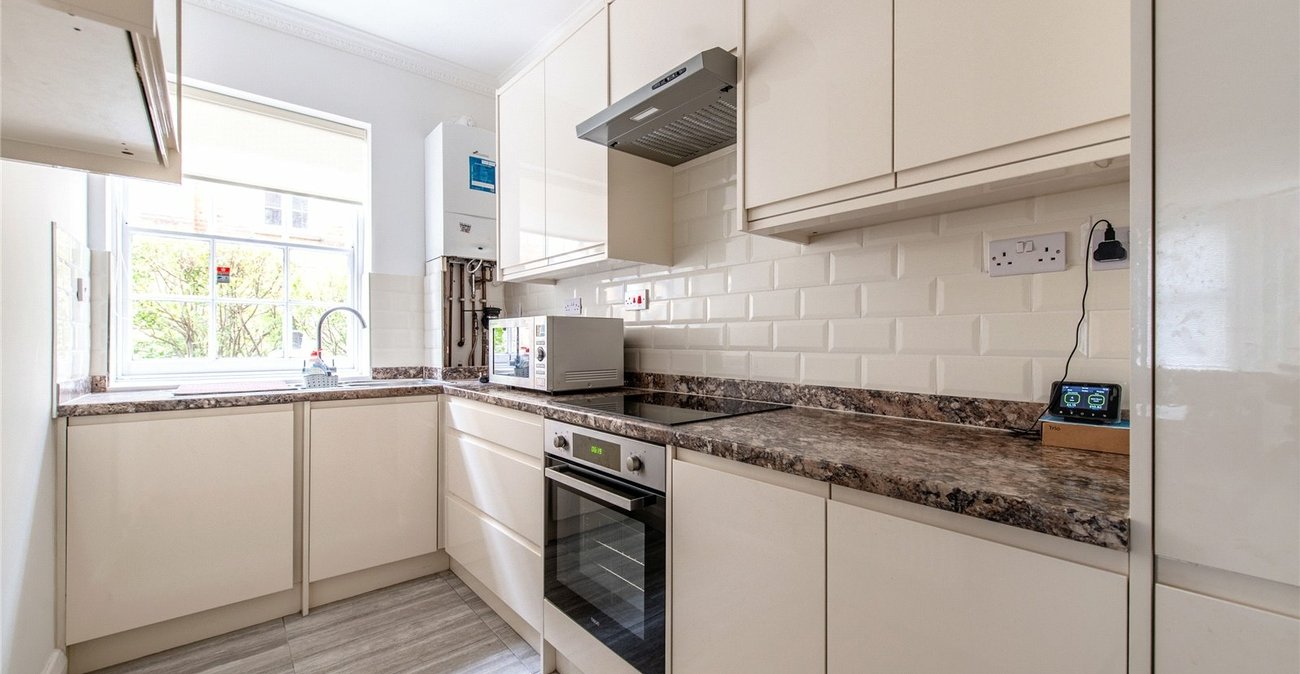 2 bedroom property for sale in Gravesend | Robinson Michael & Jackson