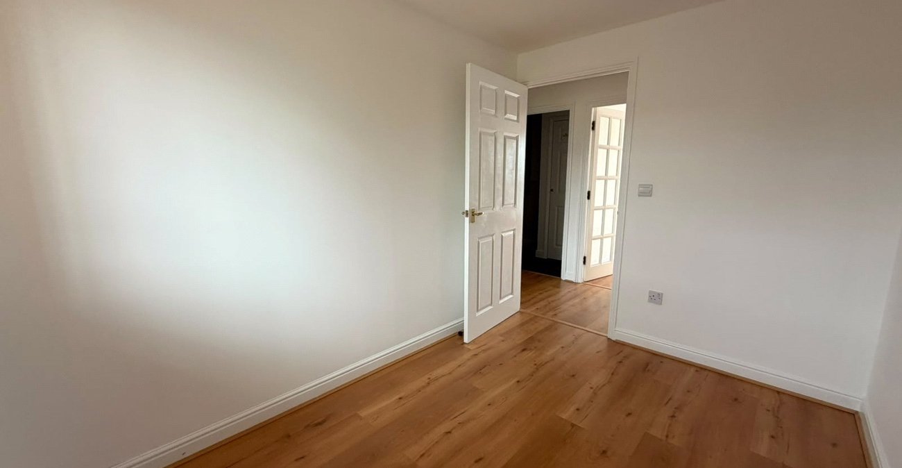 2 bedroom property for sale in Gravesend | Robinson Michael & Jackson