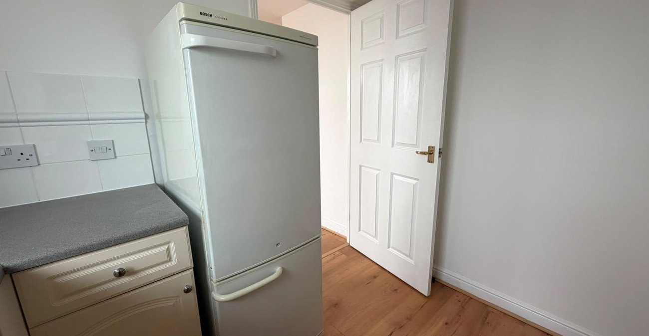 2 bedroom property for sale in Gravesend | Robinson Michael & Jackson