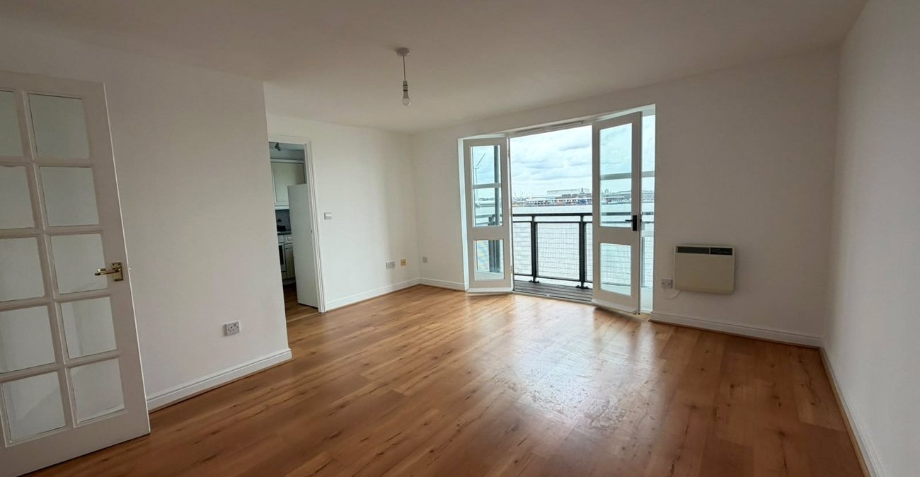 2 bedroom property for sale in Gravesend | Robinson Michael & Jackson