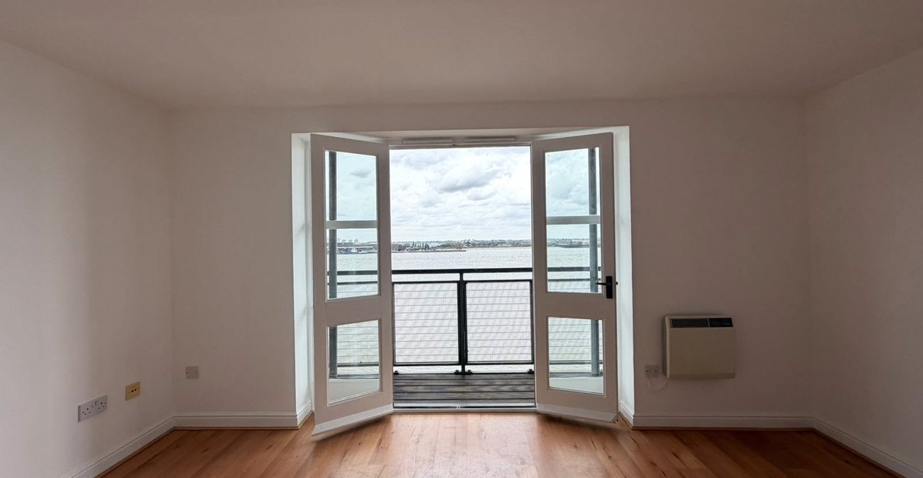 2 bedroom property for sale in Gravesend | Robinson Michael & Jackson