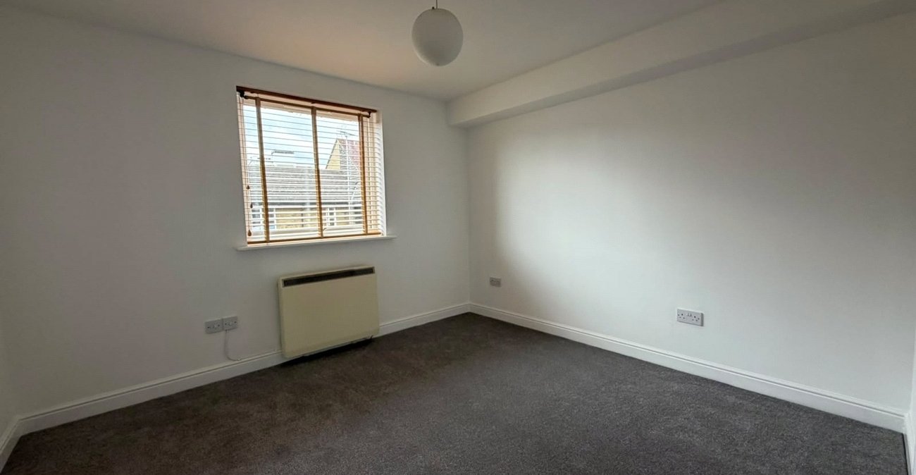 2 bedroom property for sale in Gravesend | Robinson Michael & Jackson