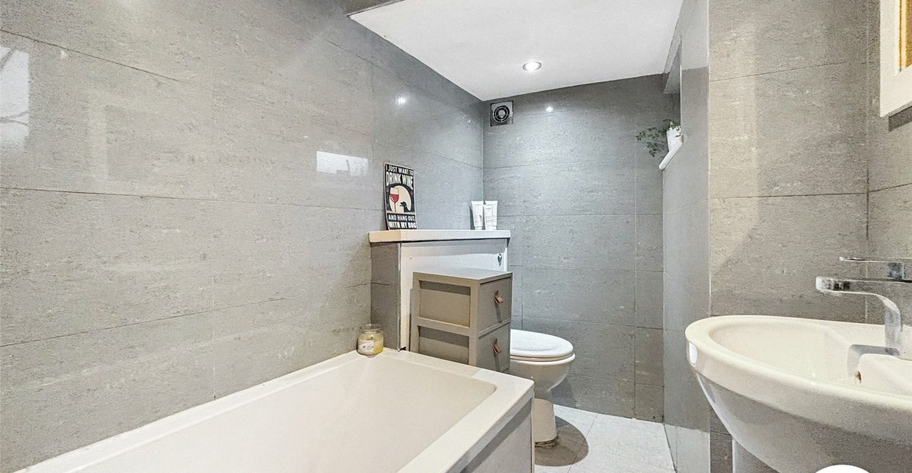 2 bedroom house for sale in Rochester | Robinson Michael & Jackson