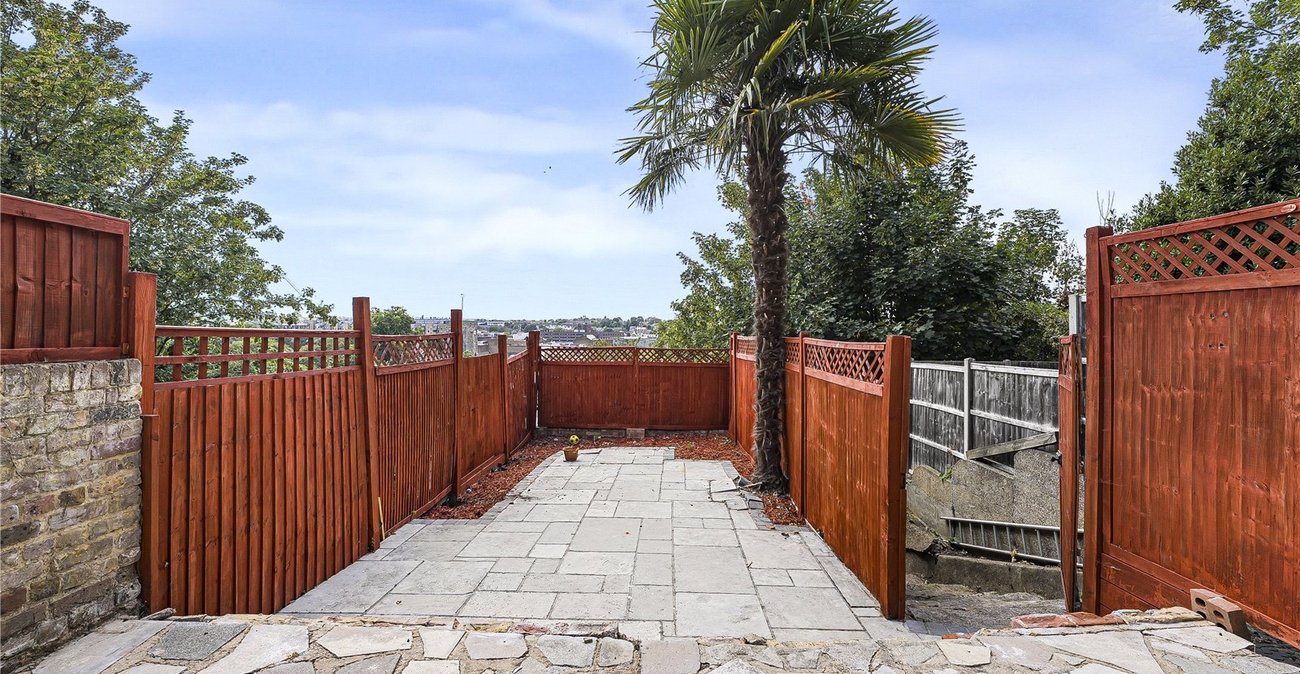 3 bedroom house for sale in Dartford | Robinson Jackson
