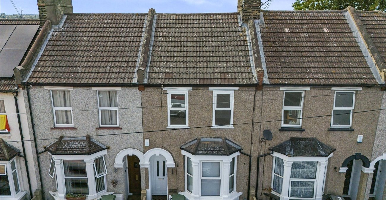 3 bedroom house for sale in Dartford | Robinson Jackson