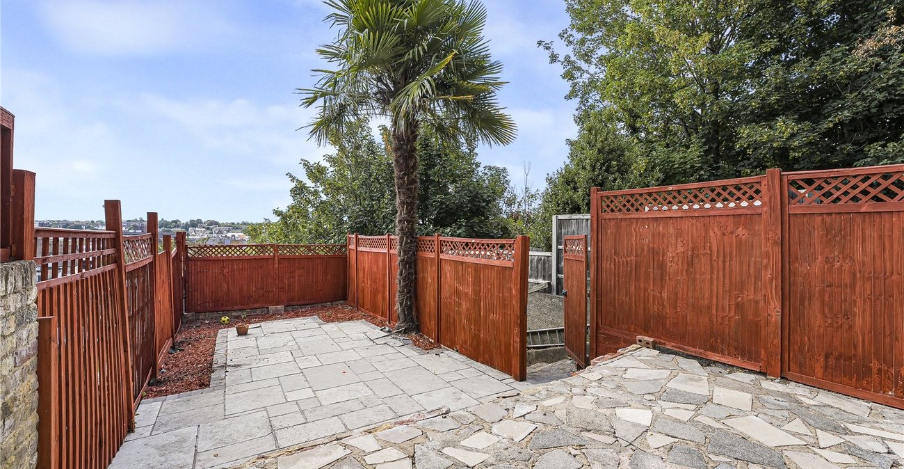 3 bedroom house for sale in Dartford | Robinson Jackson