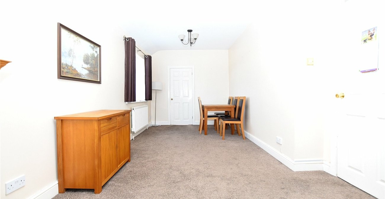 2 bedroom bungalow for sale in Bexleyheath | Robinson Jackson