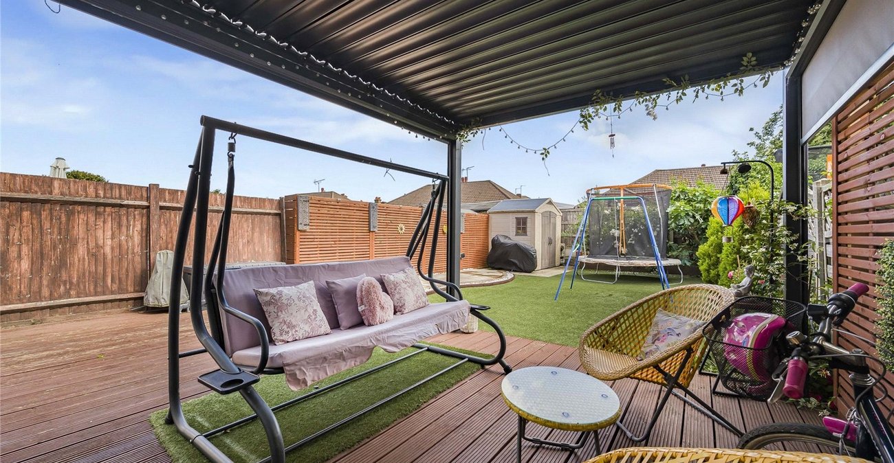 3 bedroom house for sale in Welling | Robinson Jackson