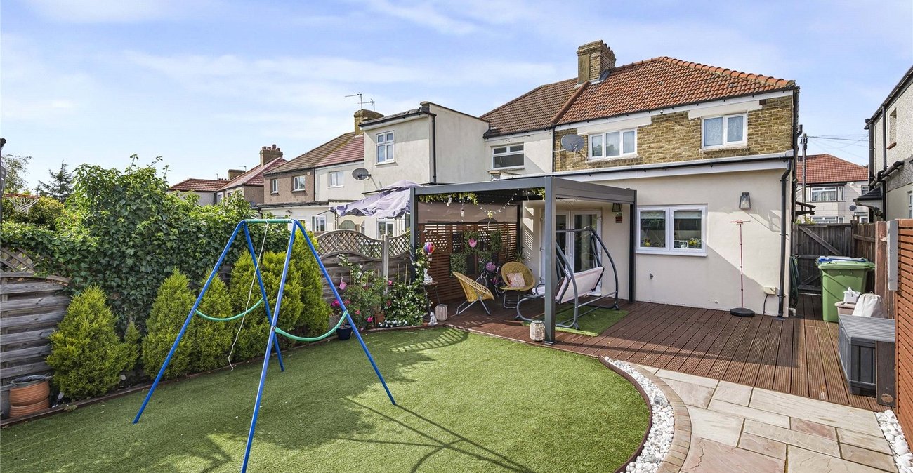 3 bedroom house for sale in Welling | Robinson Jackson