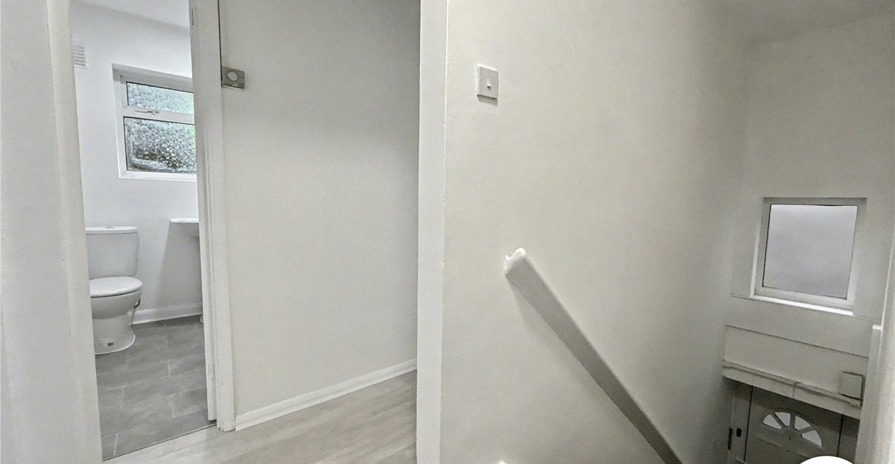 2 bedroom property to rent in Sidcup | Robinson Jackson