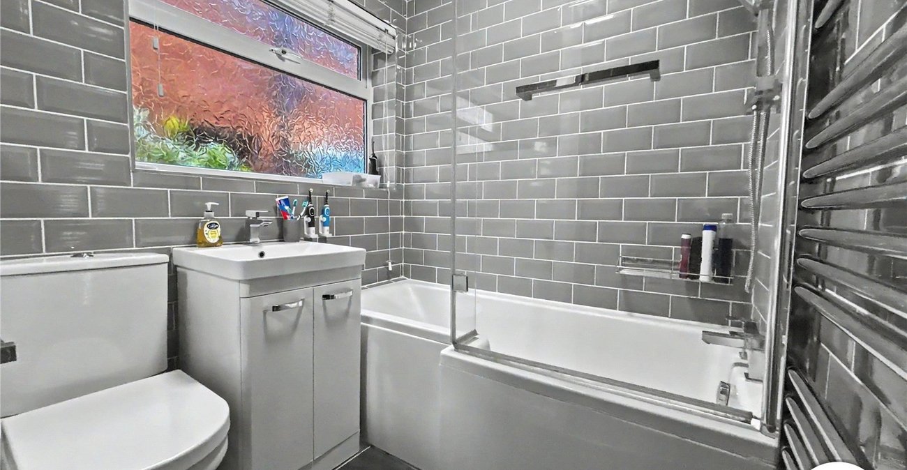 2 bedroom property for sale in Sidcup | Robinson Jackson