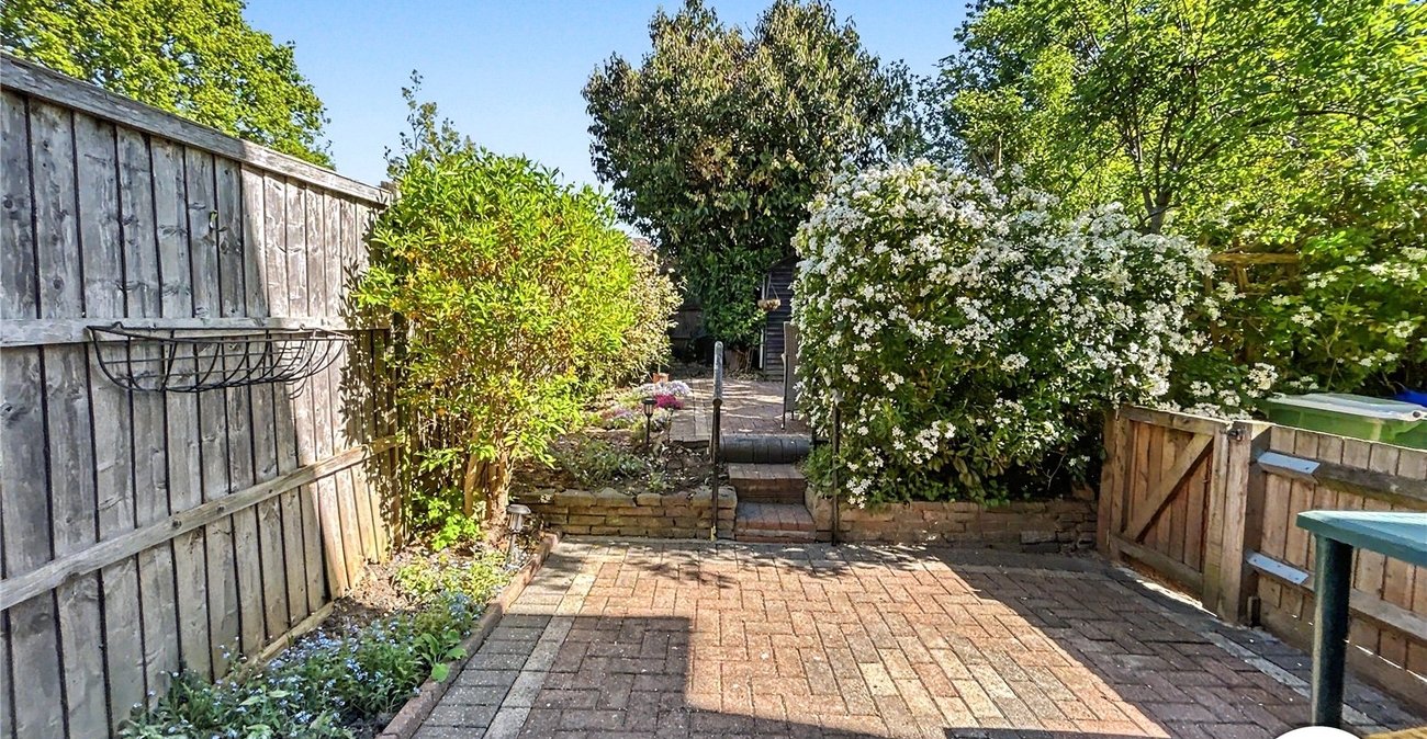 2 bedroom property for sale in Sidcup | Robinson Jackson