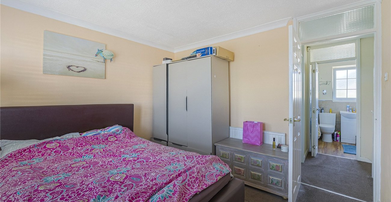 2 bedroom house for sale in Sidcup | Robinson Jackson