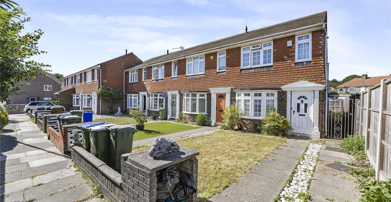 2 bedroom house for sale in Sidcup | Robinson Jackson