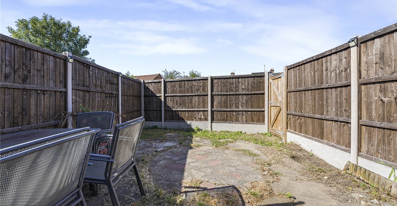 2 bedroom house for sale in Sidcup | Robinson Jackson