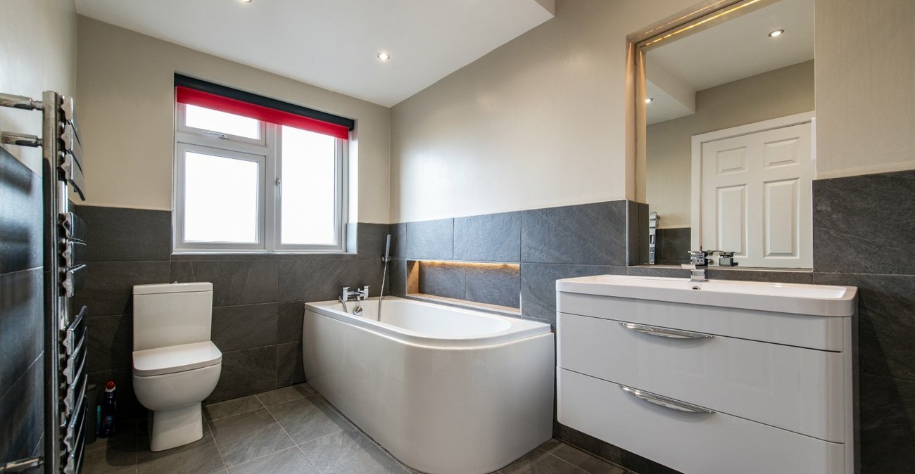 4 bedroom house for sale in Gravesend | Robinson Michael & Jackson