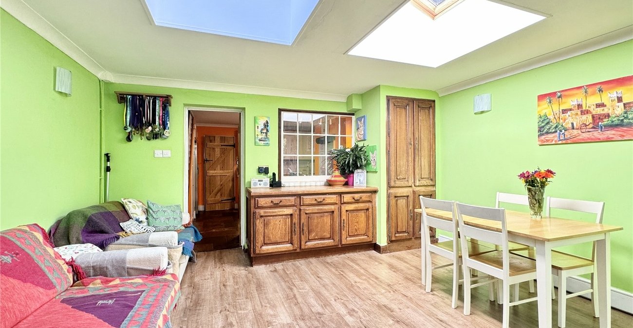 3 bedroom house for sale in Fawkham Road | Robinson Jackson