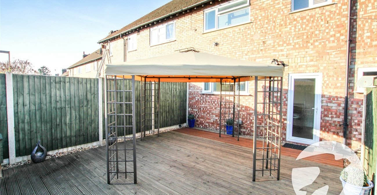 2 bedroom property for sale in London | Robinson Jackson