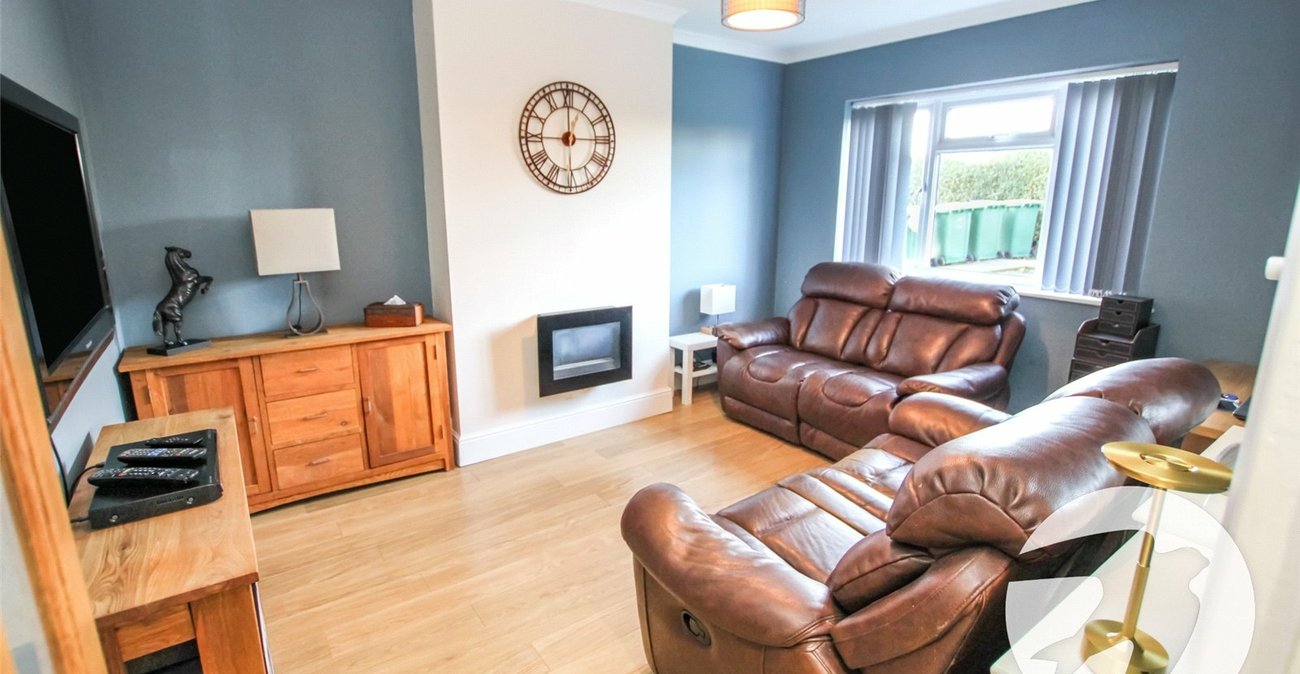 2 bedroom property for sale in London | Robinson Jackson