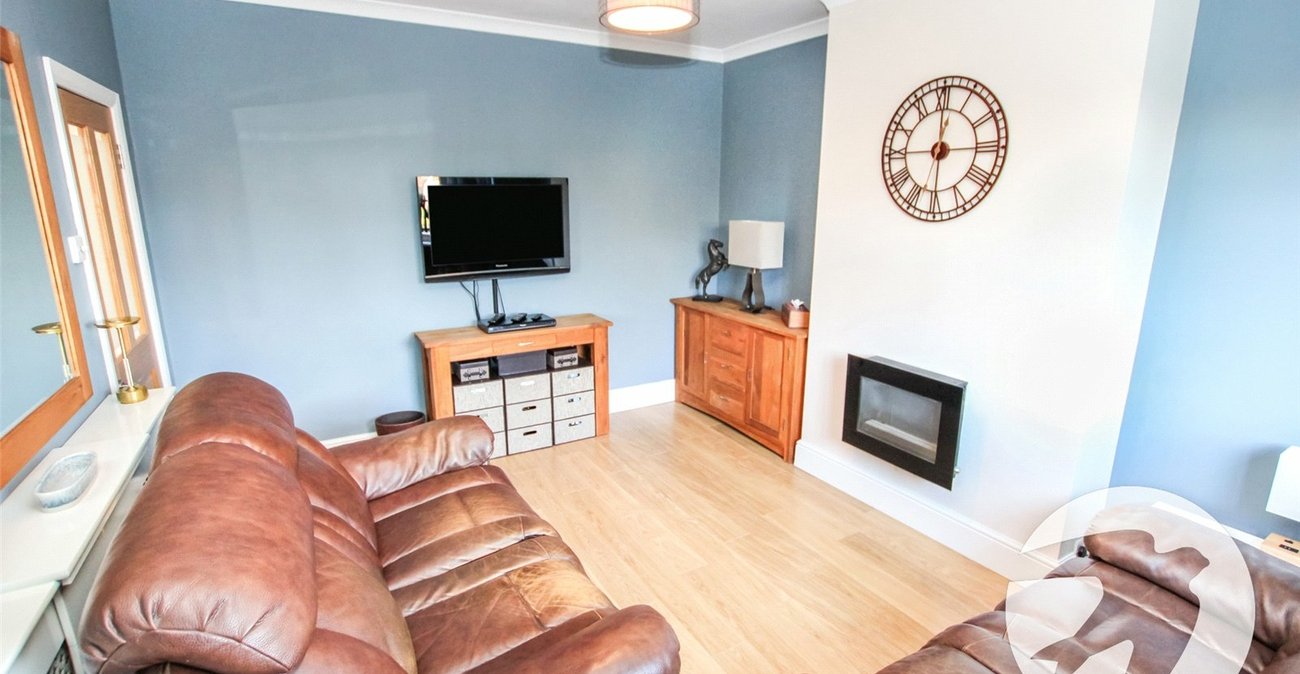 2 bedroom property for sale in London | Robinson Jackson