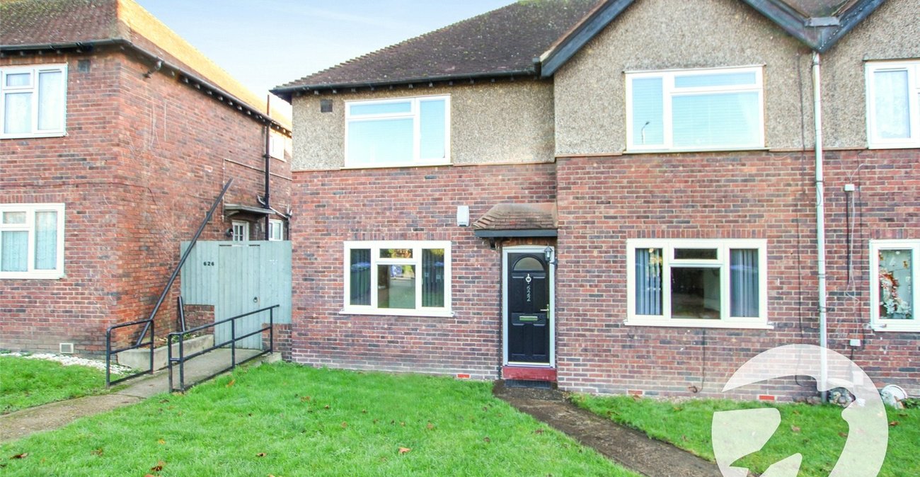 2 bedroom property for sale in London | Robinson Jackson