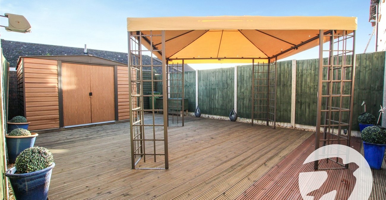 2 bedroom property for sale in London | Robinson Jackson