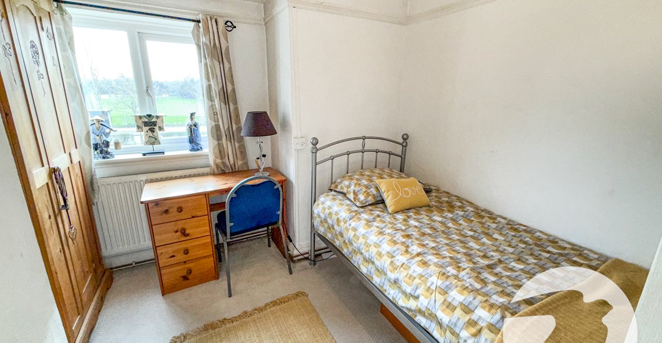 3 bedroom house for sale in London | Robinson Jackson