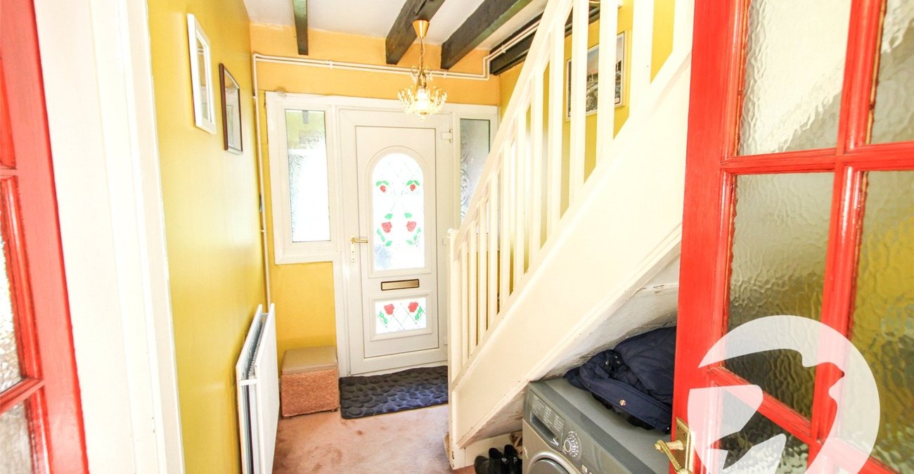 3 bedroom house for sale in London | Robinson Jackson