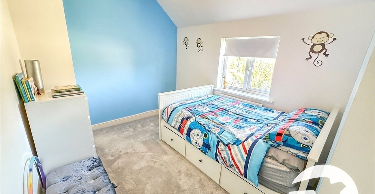 3 bedroom house for sale in London | Robinson Jackson