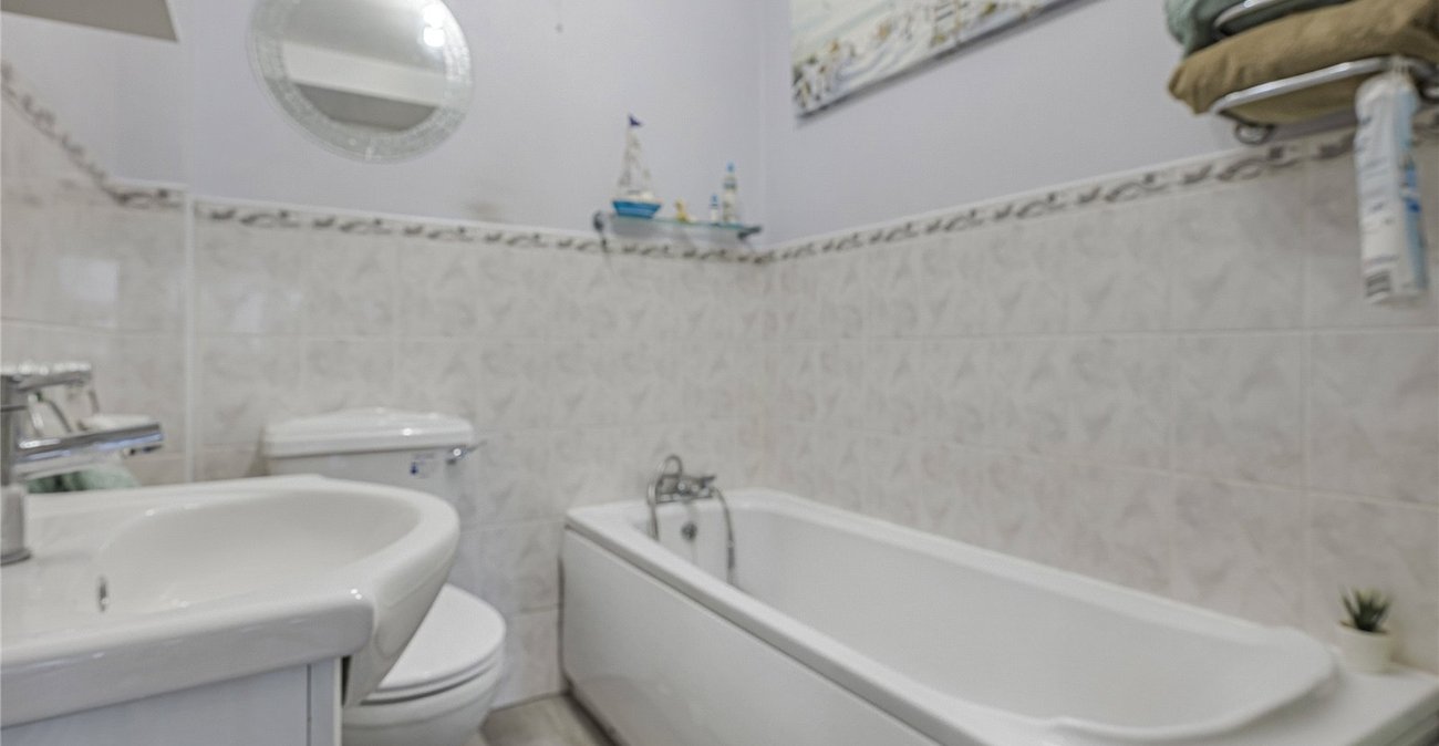3 bedroom house for sale in Welling | Robinson Jackson