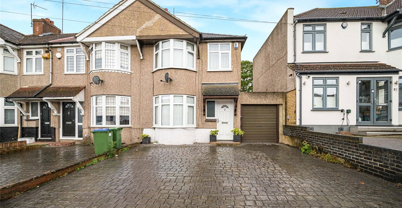 3 bedroom house for sale in Welling | Robinson Jackson