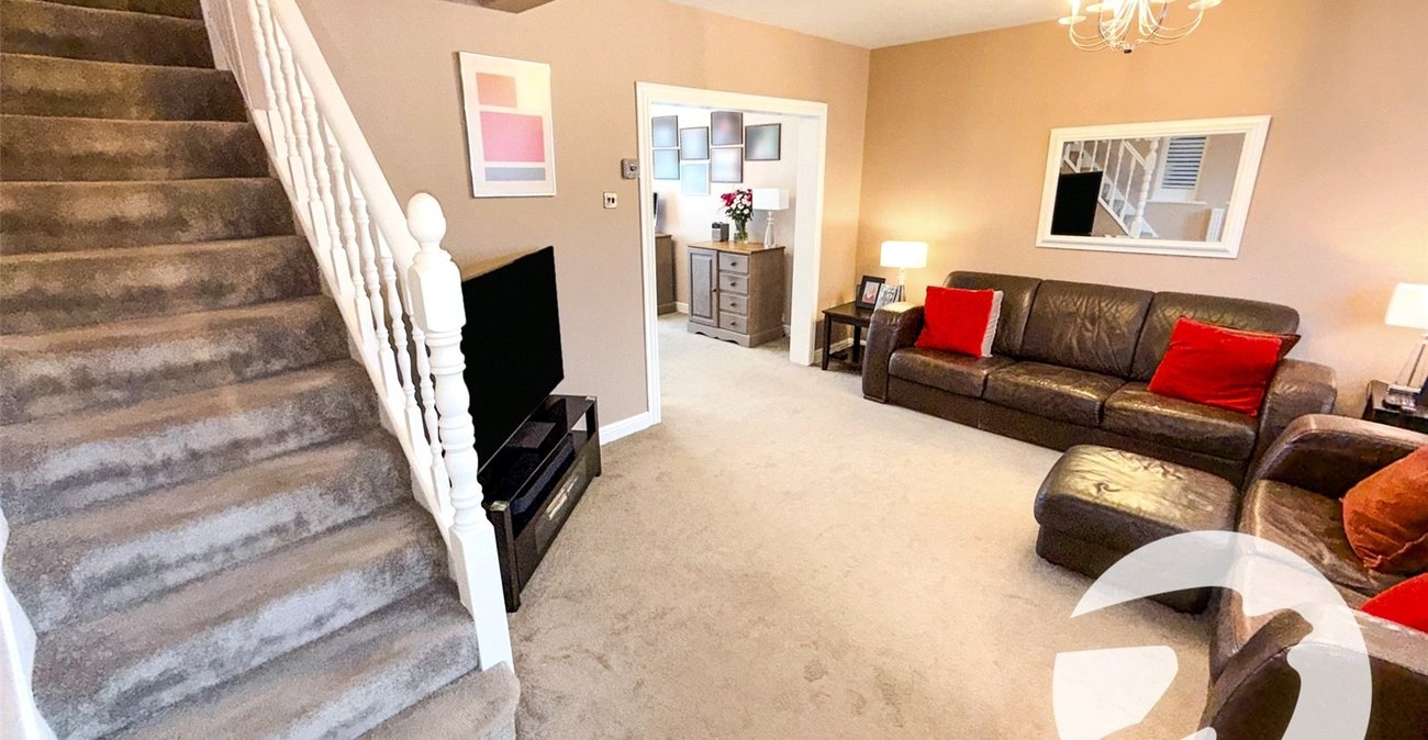 3 bedroom house for sale in London | Robinson Jackson