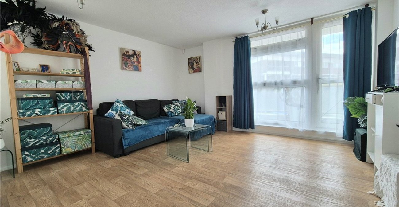 2 bedroom property for sale in Orpington | Robinson Jackson